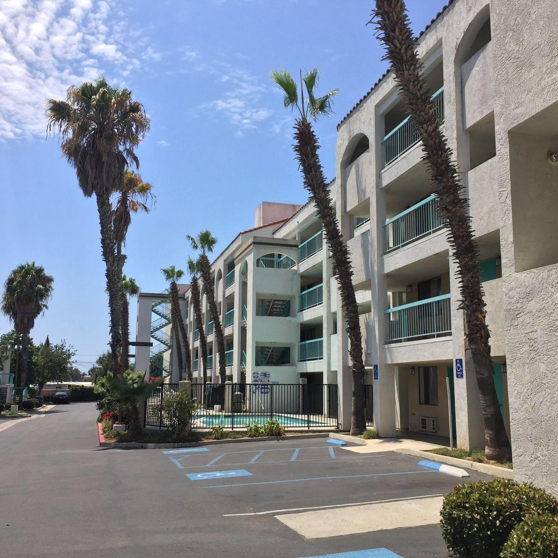 Days Inn By Wyndham Chula Vista-San Diego Ngoại thất bức ảnh
