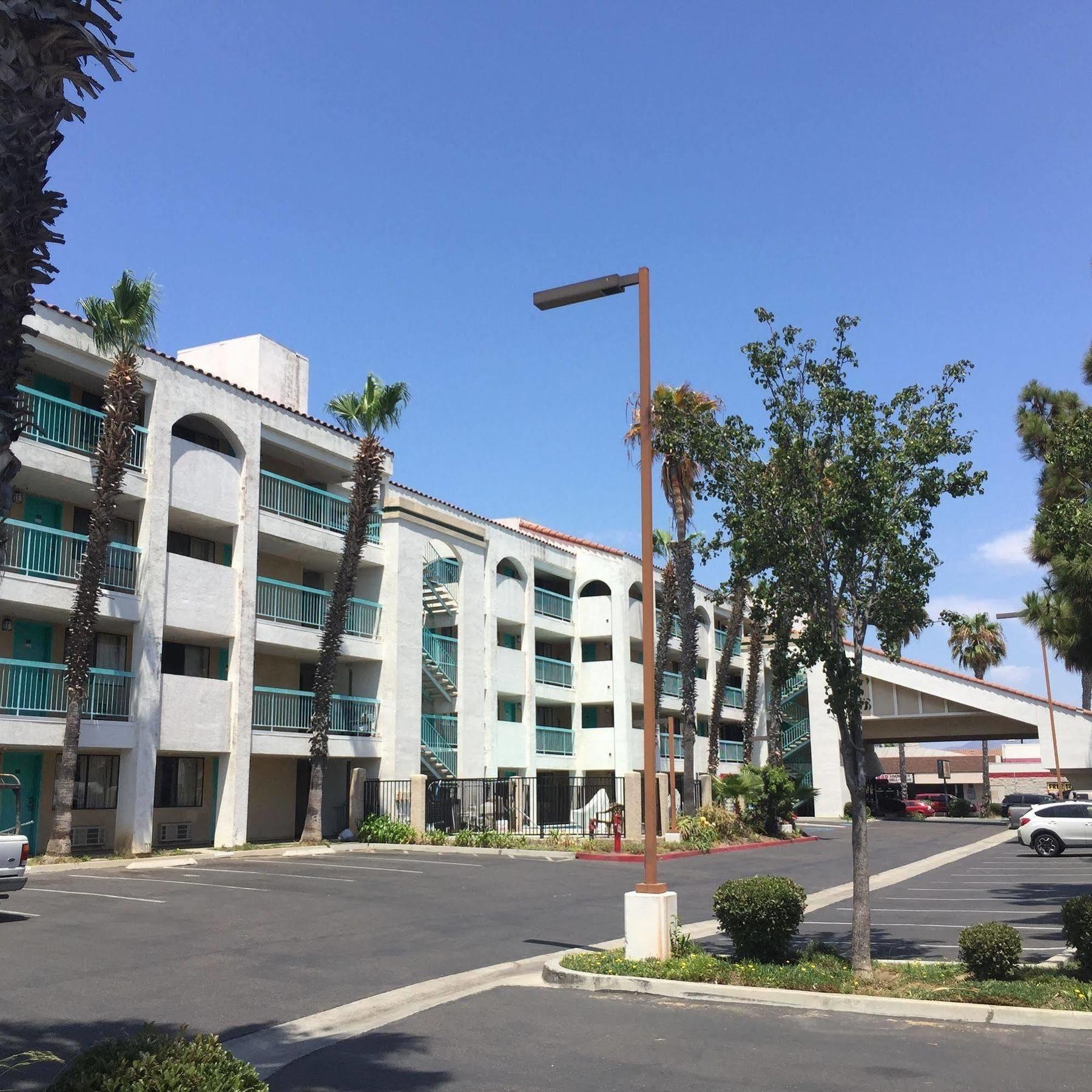 Days Inn By Wyndham Chula Vista-San Diego Ngoại thất bức ảnh